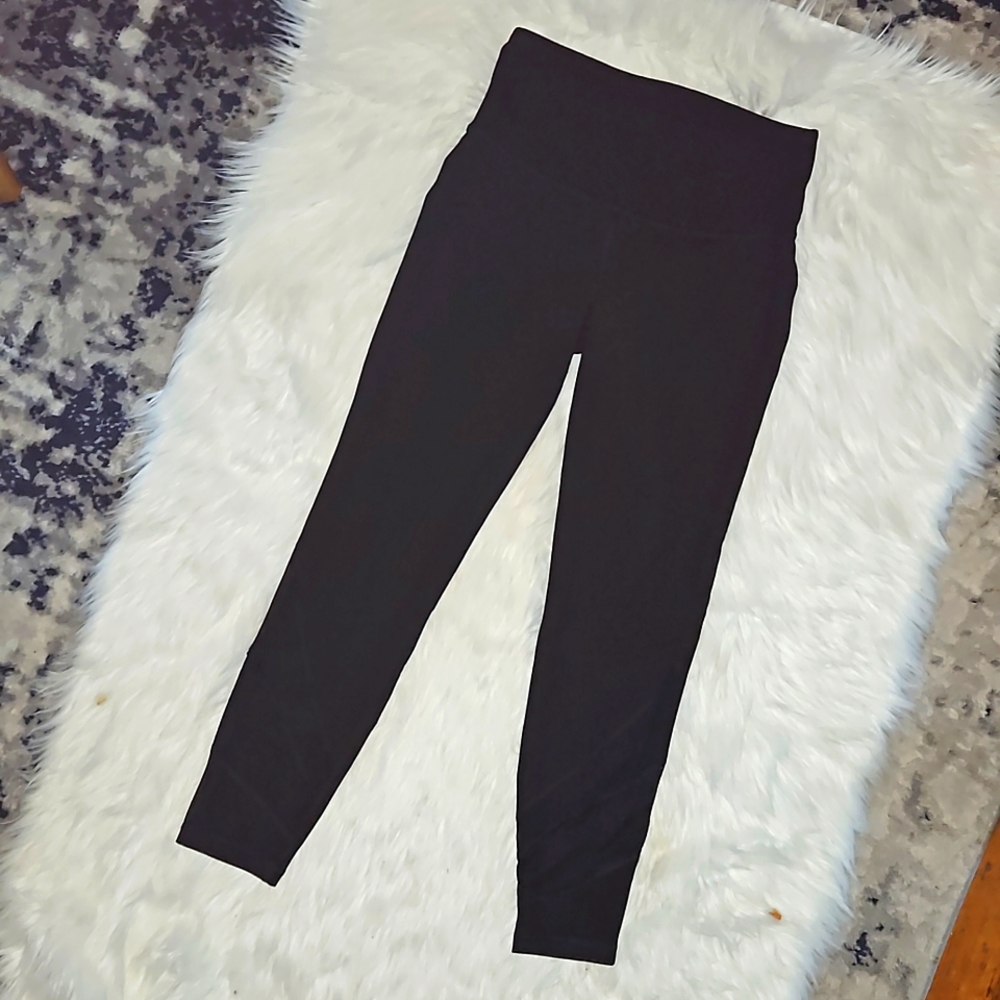 Old Navy Elevate Leggings✨️